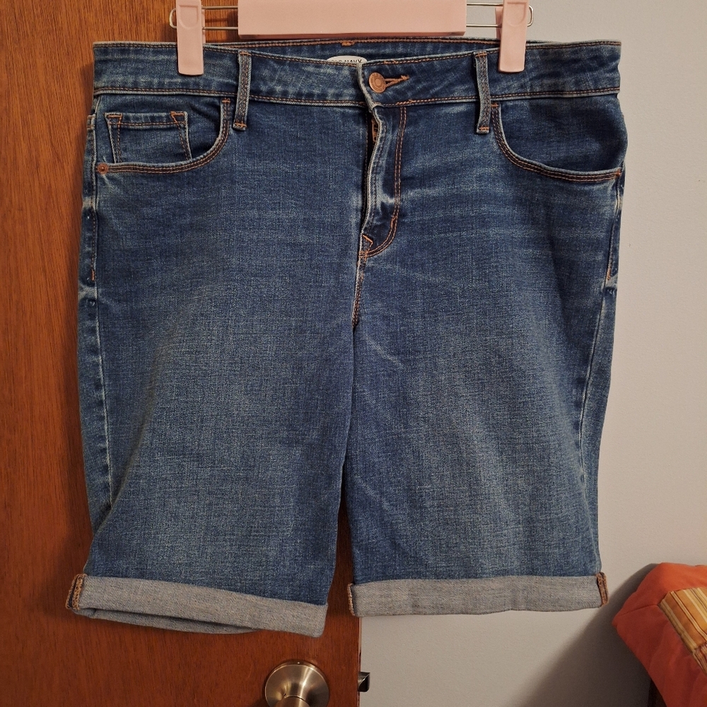 Old Navy High-Waisted OG Blue Denim Bermuda Shorts Women's Size 10